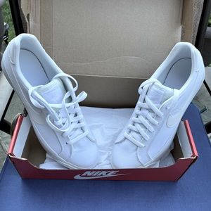 Nike Court Royale AC CNV (NWT)